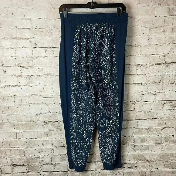 Sweaty Betty London Women's S Mellow Printed 7/8 Trousers Beetle Blue Stay Wild - Picture 10 of 11